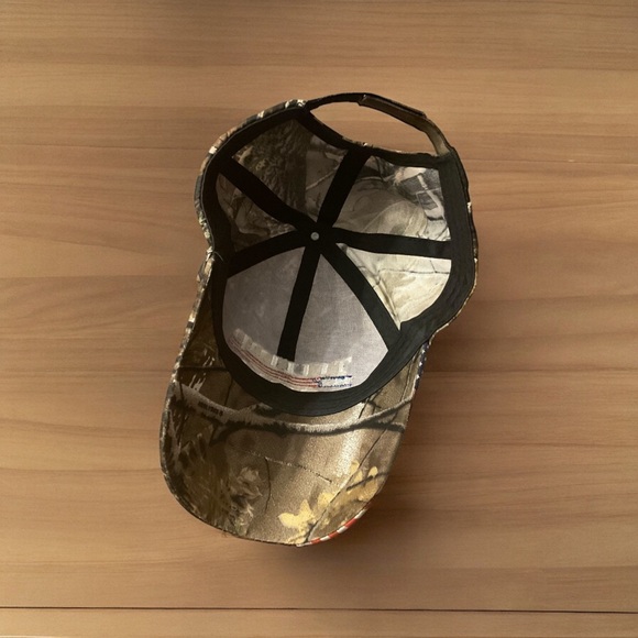 🇺🇸TRUMP 2020 Embroidered Stars & Stripes Adjustable Cap! - Picture 5 of 6